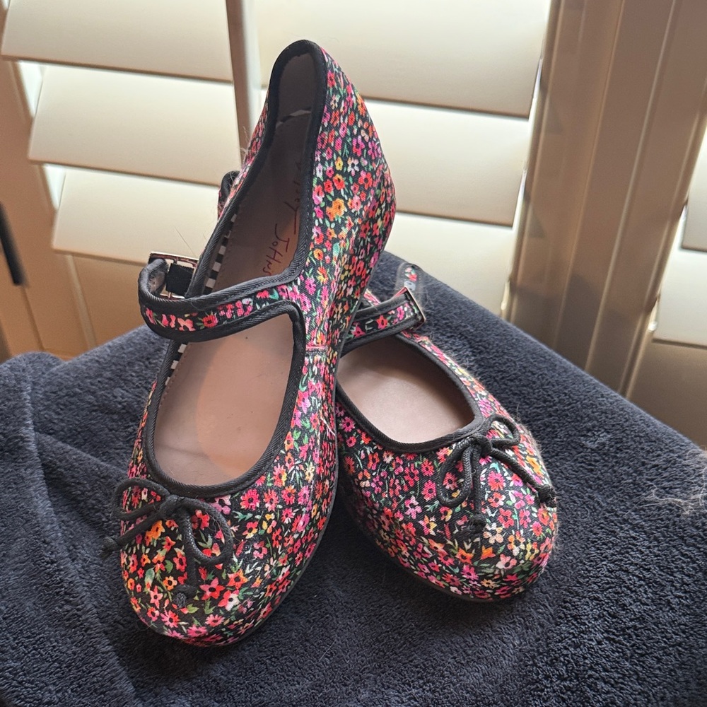Betsey Johnson Colorful Flats with Bow